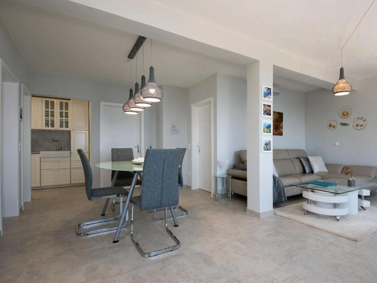 Apartment La Mer-1 By Interhome Lovran 0*,